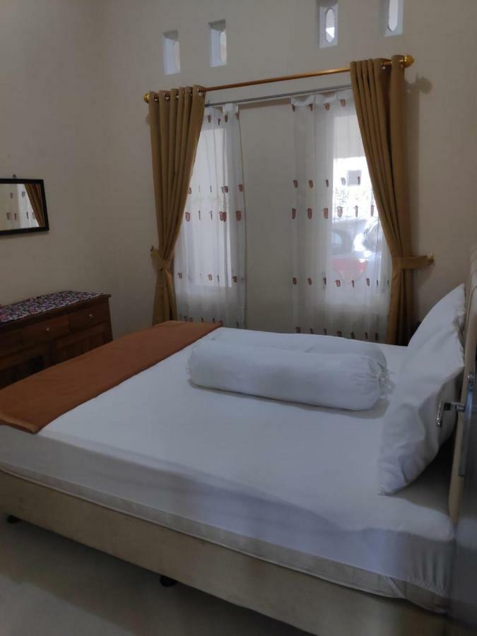 Homestay Wahyudi 1 Syariah Tlekung Екстер'єр фото