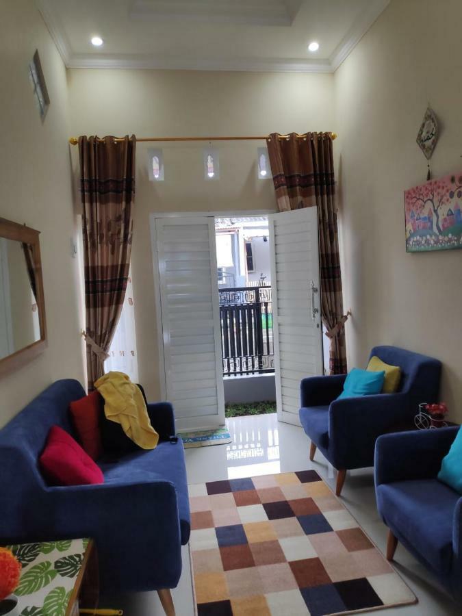 Homestay Wahyudi 1 Syariah Tlekung Екстер'єр фото